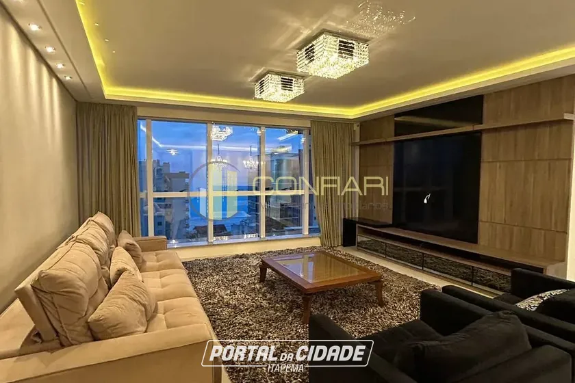 Apartamento &agrave; venda - 170m&sup2; - Meia Praia