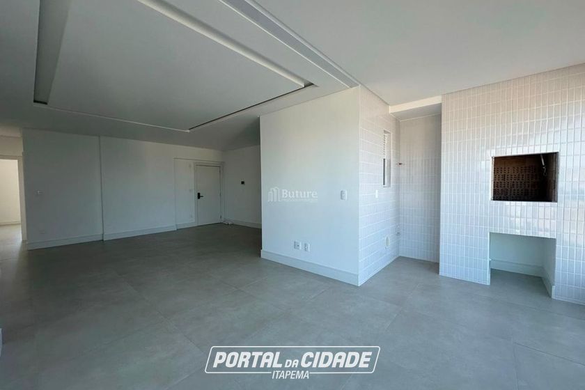 Apartamento &agrave; venda - 129m&sup2; - Meia Praia