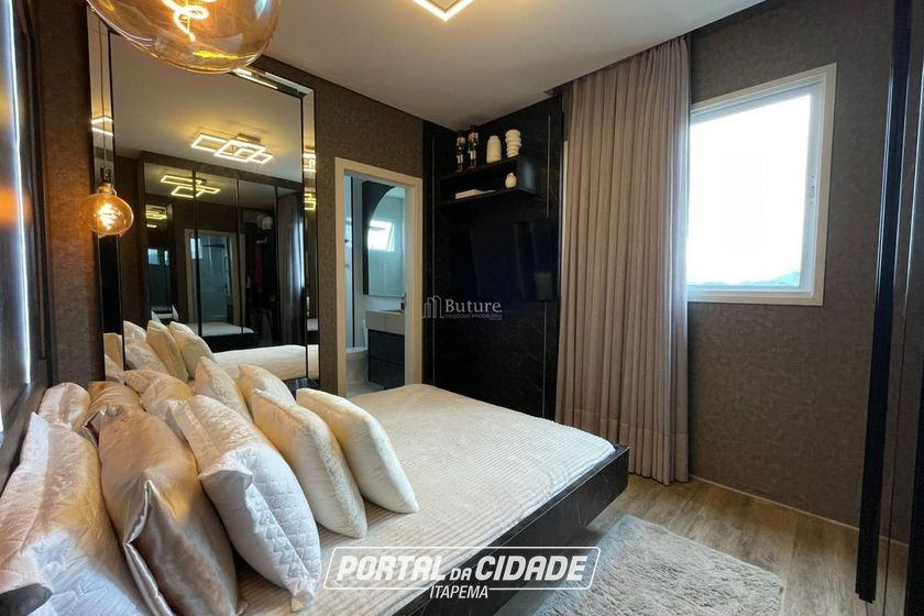 Apartamento &agrave; venda - 270m&sup2; - Meia Praia