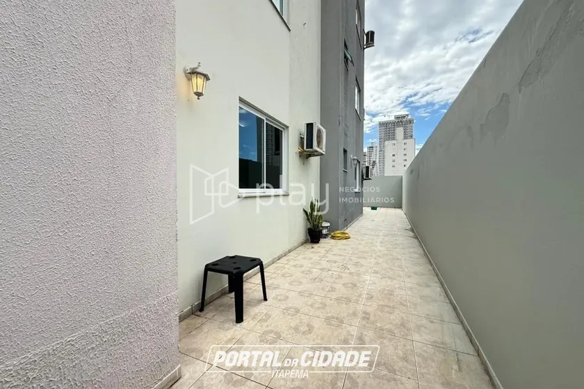Apartamento &agrave; venda - 100m&sup2; - Meia Praia