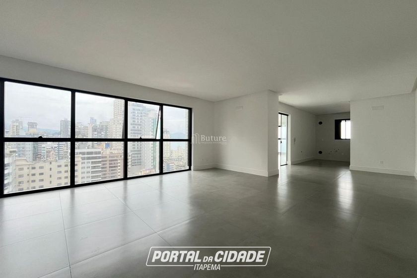 Apartamento &agrave; venda - 207m&sup2; - Meia Praia