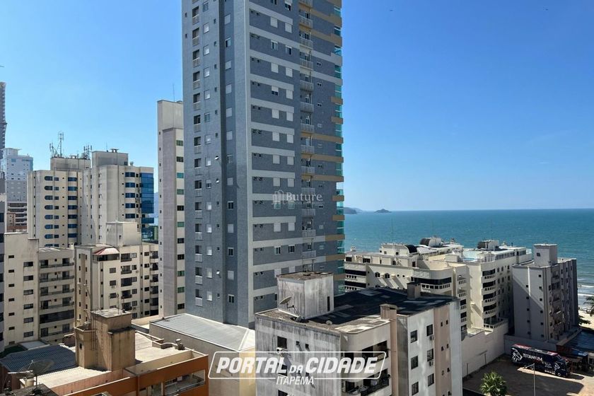 Apartamento &agrave; venda - 171m&sup2; - Meia Praia