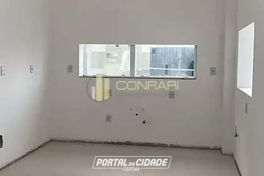 Apartamento &agrave; venda - 180m&sup2; - Meia Praia