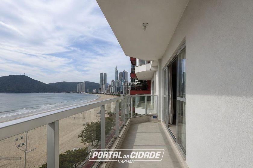 Apartamento &agrave; venda - 260m&sup2; - Centro