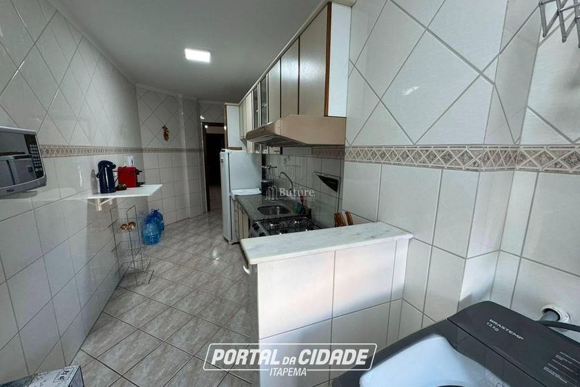 Apartamento &agrave; venda - 137m&sup2; - Meia Praia