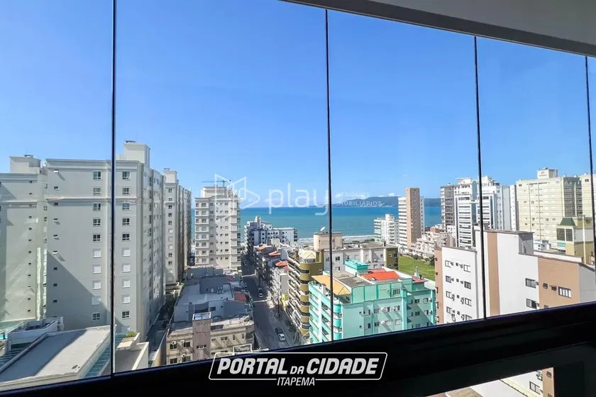 Apartamento &agrave; venda - 180m&sup2; - Meia Praia