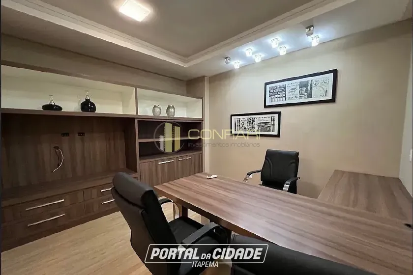 Sala Comercial para alugar - 200m&sup2; - Meia Praia