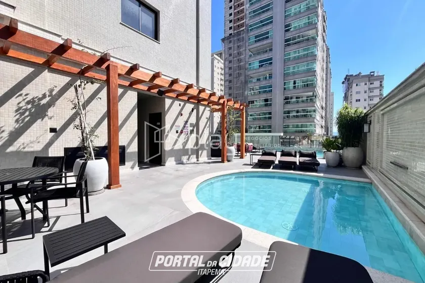 Apartamento &agrave; venda - 163m&sup2; - Meia Praia