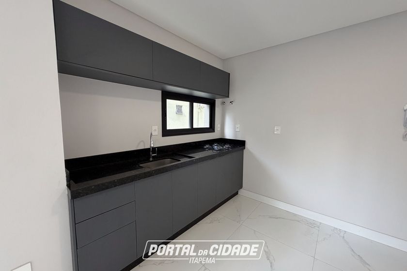 Apartamento &agrave; venda - 102m&sup2; - Meia Praia
