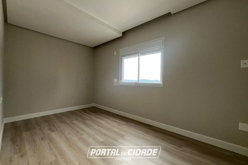 Apartamento &agrave; venda - 193m&sup2; - Meia Praia