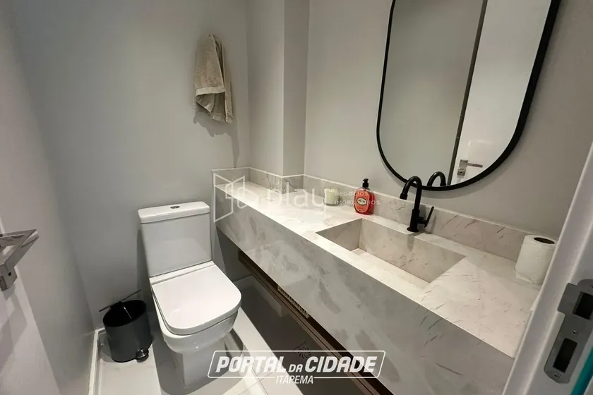 Apartamento &agrave; venda - 202m&sup2; - Meia Praia