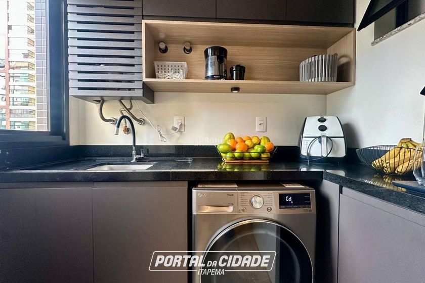 Apartamento &agrave; venda - 127m&sup2; - Meia Praia