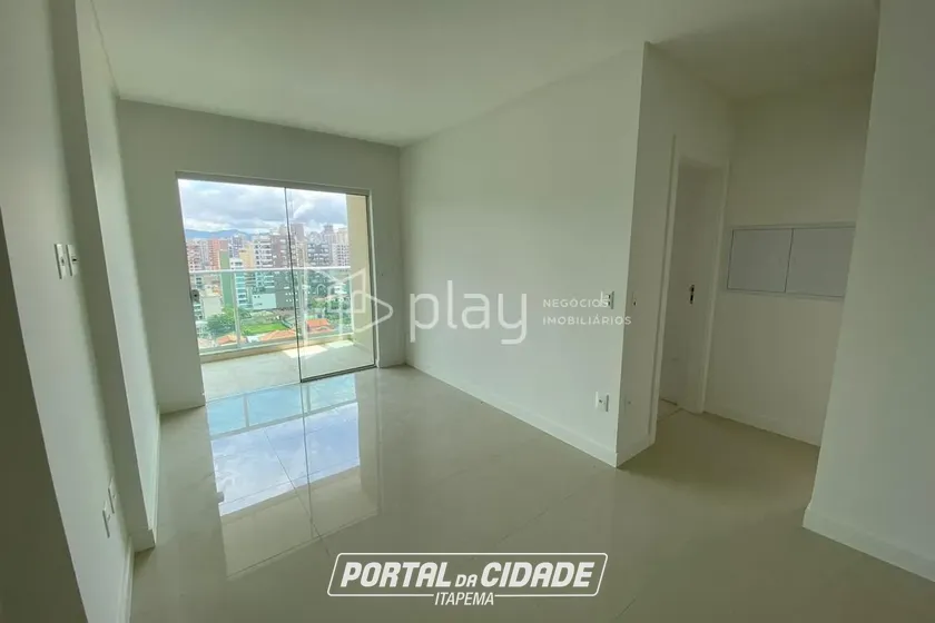 Apartamento &agrave; venda - 80m&sup2; - Meia Praia