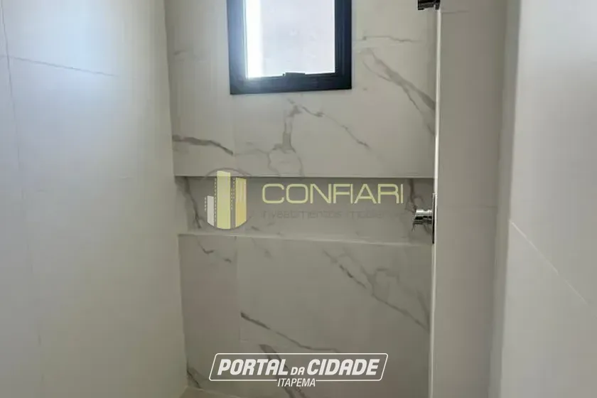 Apartamento &agrave; venda - 182m&sup2; - meia praia