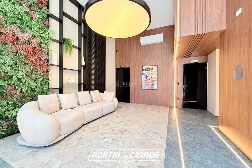 Apartamento &agrave; venda - 160m&sup2; - Meia Praia