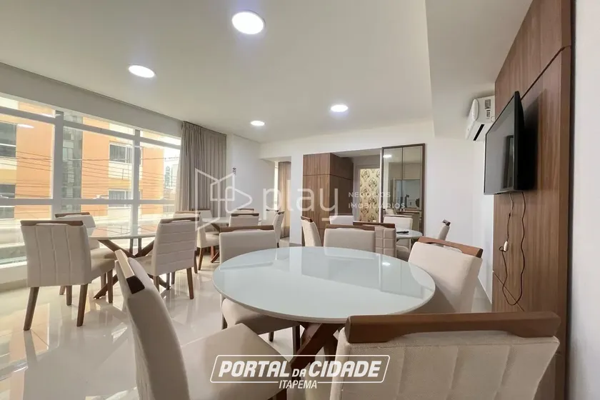Apartamento &agrave; venda - 110m&sup2; - Meia Praia