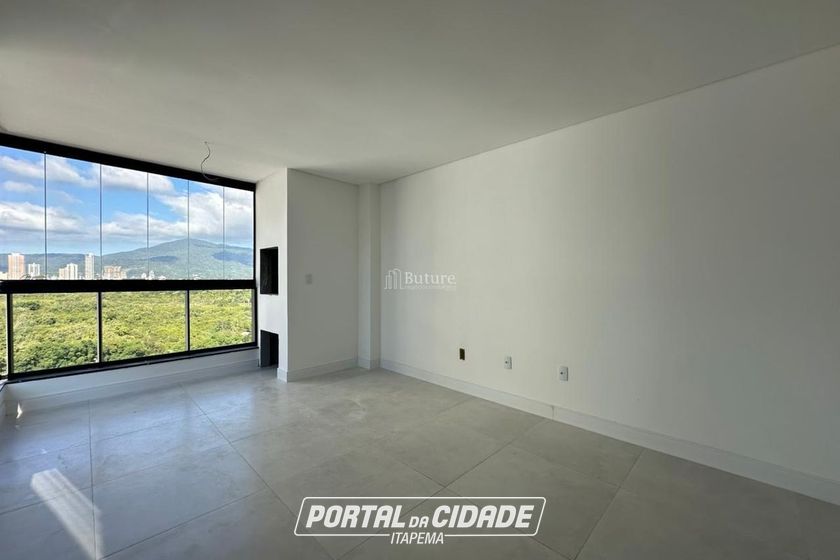 Apartamento &agrave; venda - 95m&sup2; - Meia Praia