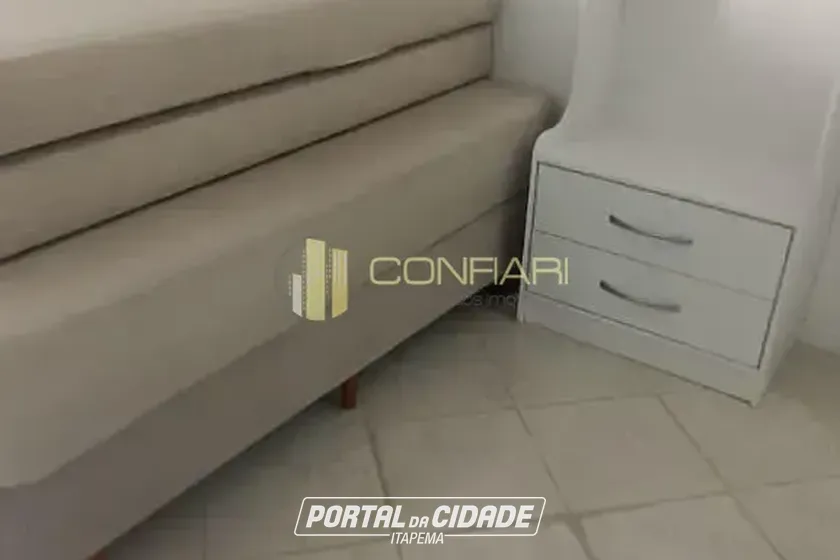 Apartamento &agrave; venda - 135m&sup2; - Meia praia