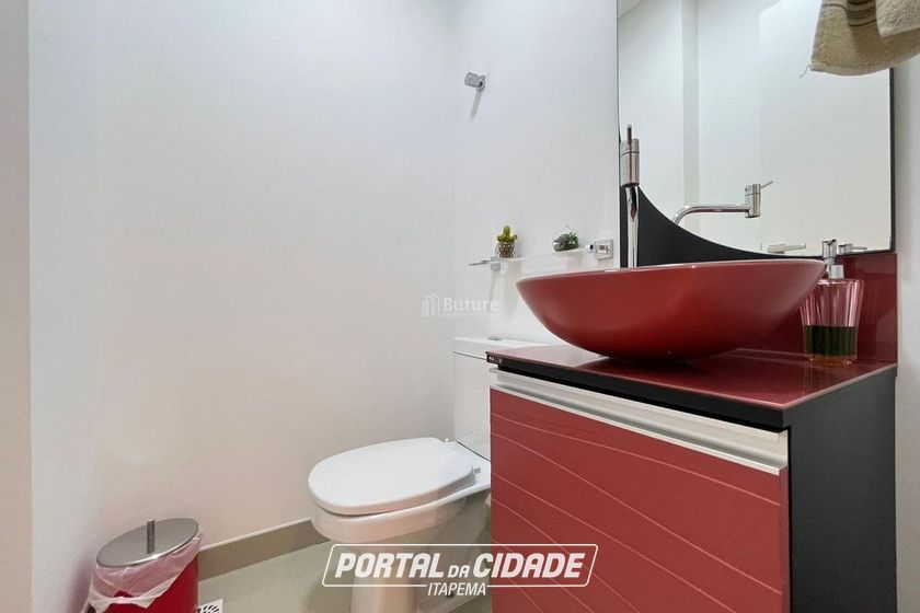 Apartamento &agrave; venda - 150m&sup2; - Meia Praia