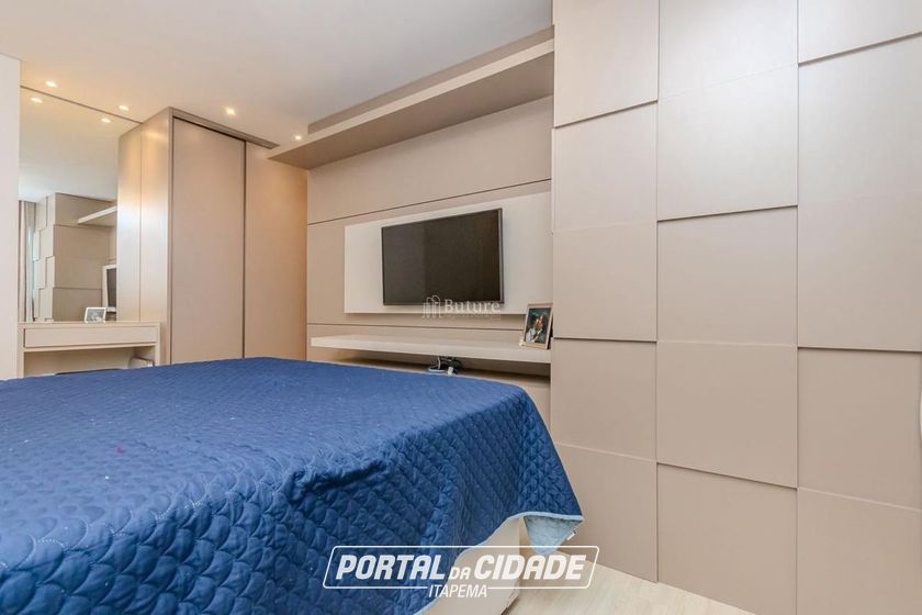 Apartamento &agrave; venda - 135m&sup2; - Meia Praia