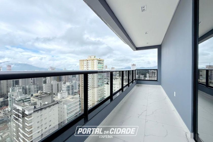 Apartamento &agrave; venda - 206m&sup2; - Meia Praia