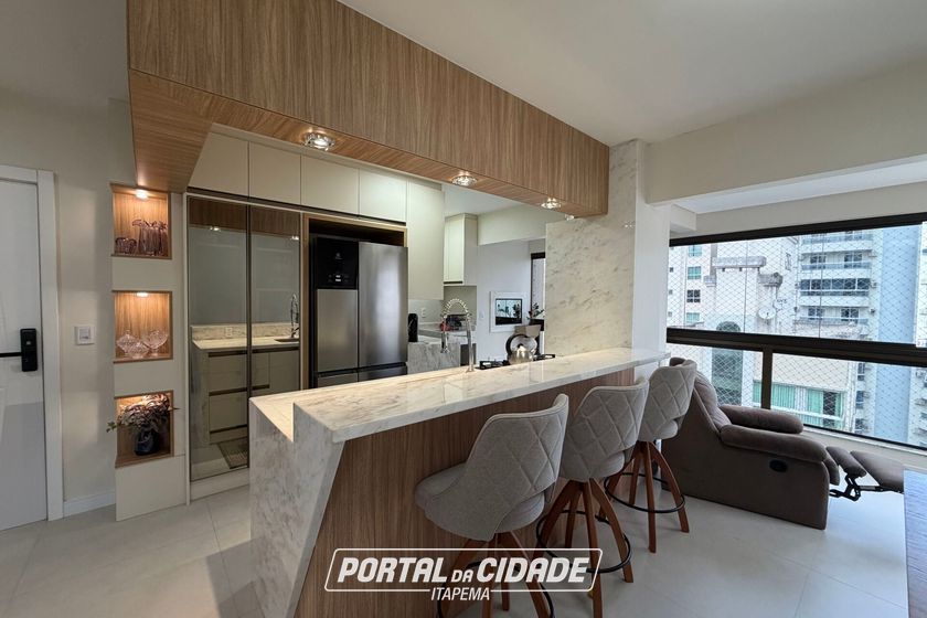 Apartamento &agrave; venda - 109m&sup2; - Meia Praia