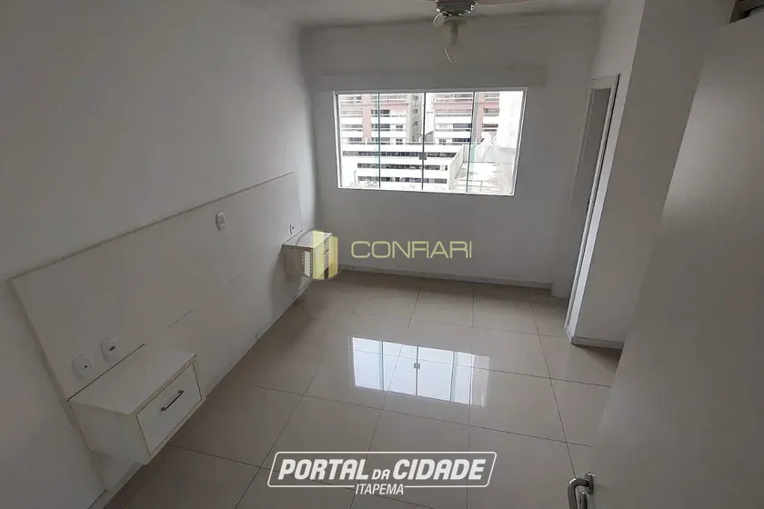 Apartamento para alugar - 70m&sup2; - meia praia