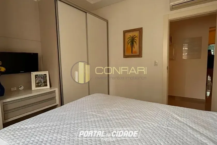 Apartamento &agrave; venda - 130m&sup2; - Meia Praia