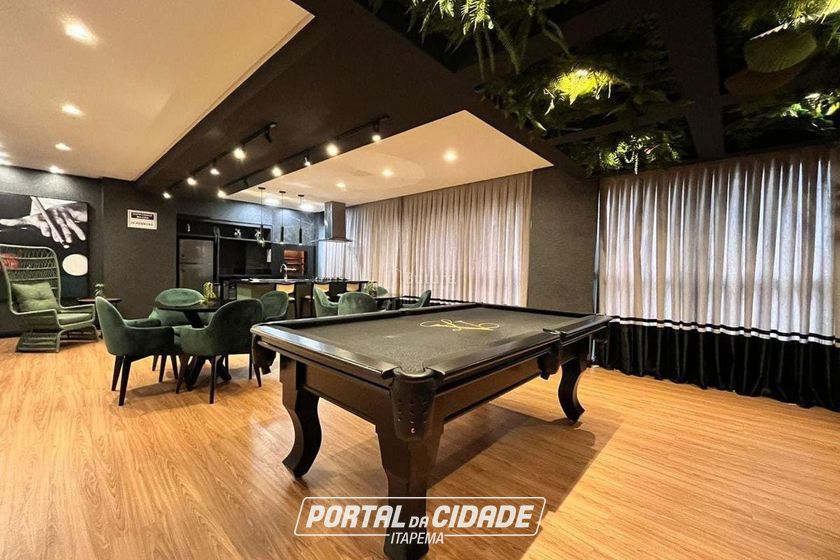 Apartamento &agrave; venda - 119m&sup2; - Meia Praia