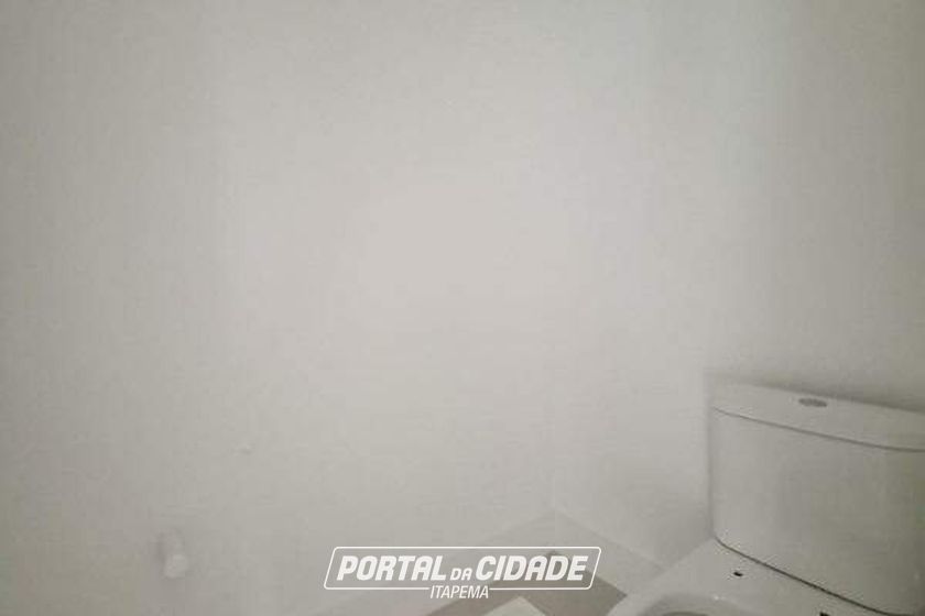 Apartamento para alugar - 132m&sup2; - Meia Praia