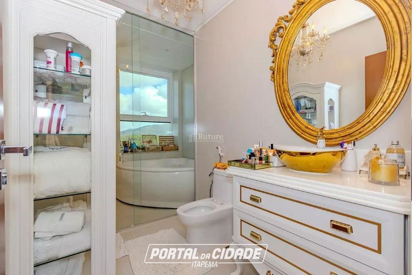 Apartamento &agrave; venda - 180m&sup2; - Centro