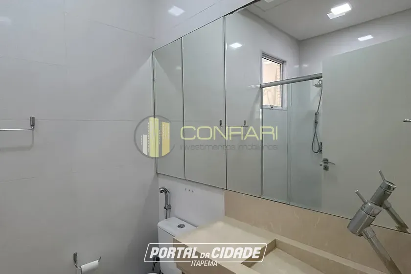 Apartamento &agrave; venda - 260m&sup2; - Meia Praia