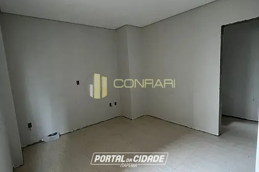 Apartamento &agrave; venda - 100m&sup2; - Meia Praia
