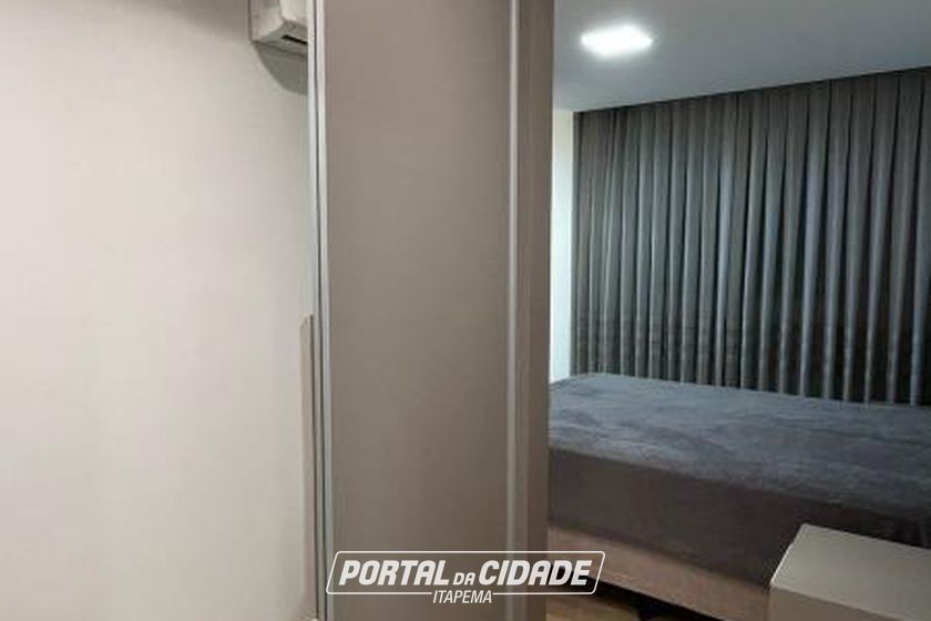 Apartamento para alugar - 200m&sup2; - Meia Praia