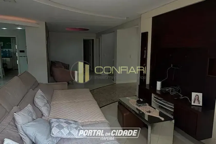 Casa para alugar - 300m&sup2; - Meia Praia