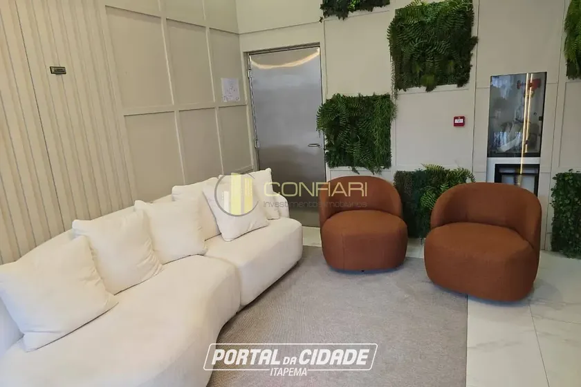 Apartamento &agrave; venda - 105m&sup2; - Meia Praia