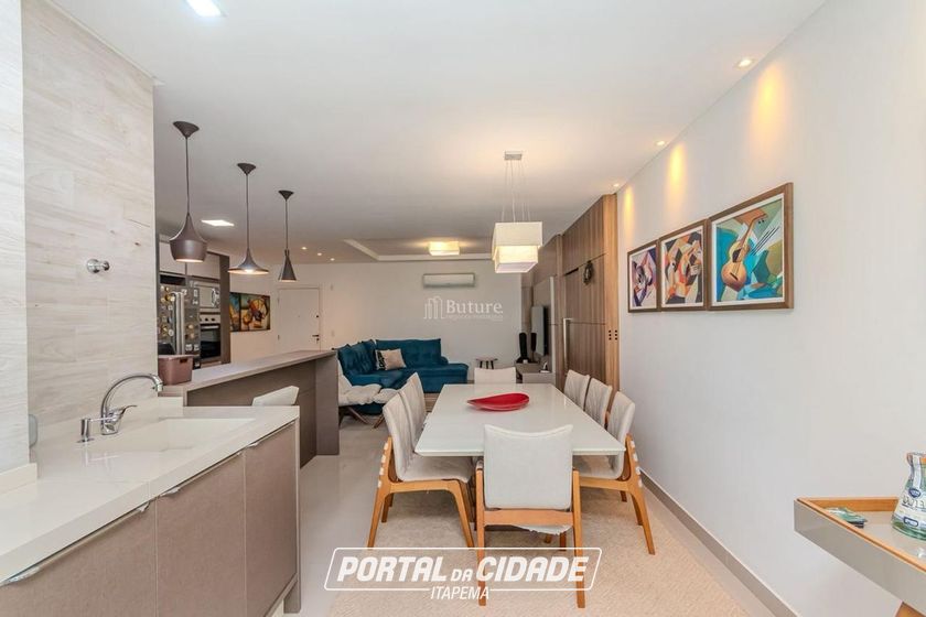 Apartamento &agrave; venda - 135m&sup2; - Meia Praia