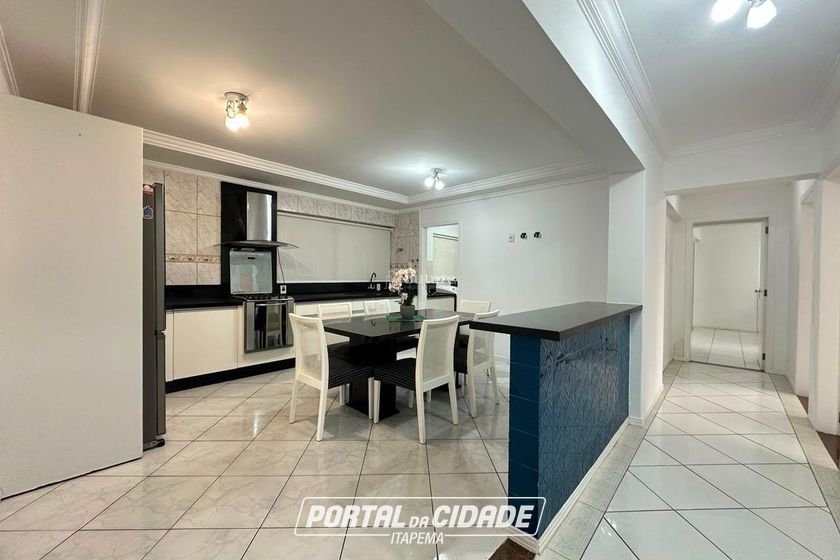 Apartamento &agrave; venda - 165m&sup2; - Centro