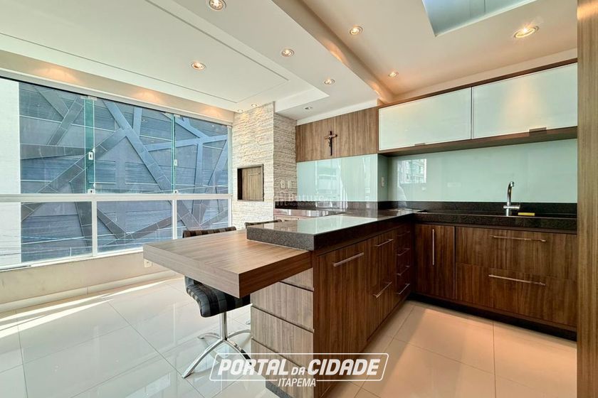 Apartamento &agrave; venda - 85m&sup2; - Meia Praia
