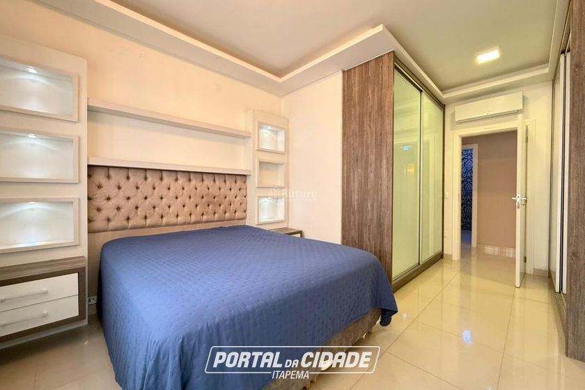 Apartamento &agrave; venda - 198m&sup2; - Meia Praia