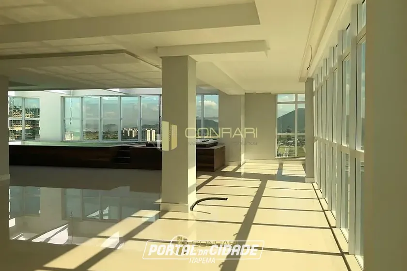Apartamento &agrave; venda - 417m&sup2; - Meia Praia