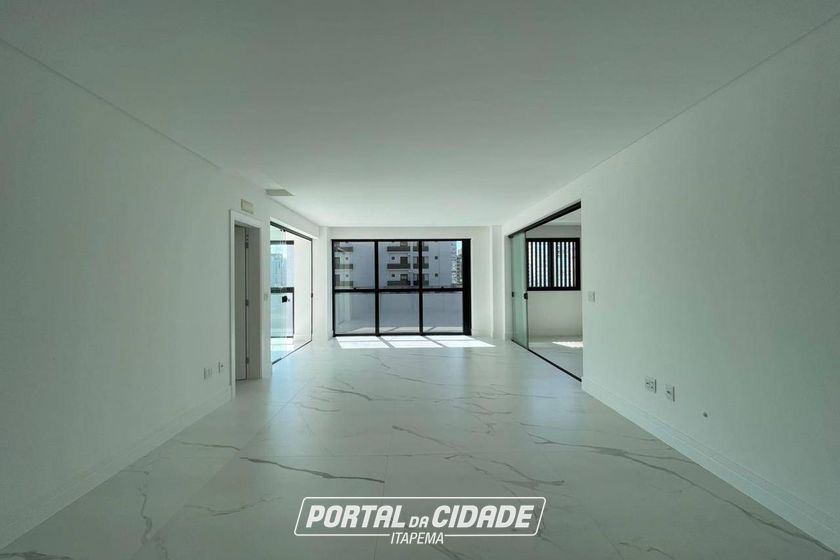 Apartamento &agrave; venda - Meia Praia