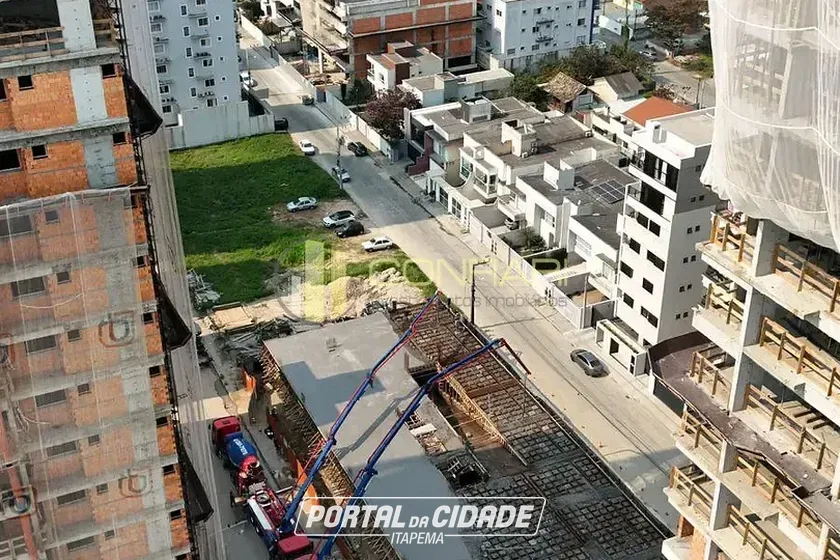Apartamento &agrave; venda - 76m&sup2; - Balne&aacute;rio Pereque
