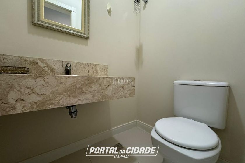 Apartamento &agrave; venda - 180m&sup2; - Meia Praia