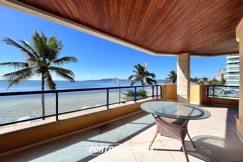 Apartamento &agrave; venda - 170m&sup2; - Meia Praia