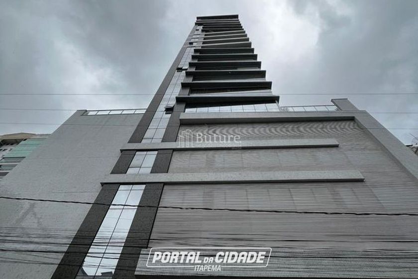 Apartamento &agrave; venda - 161m&sup2; - Meia Praia