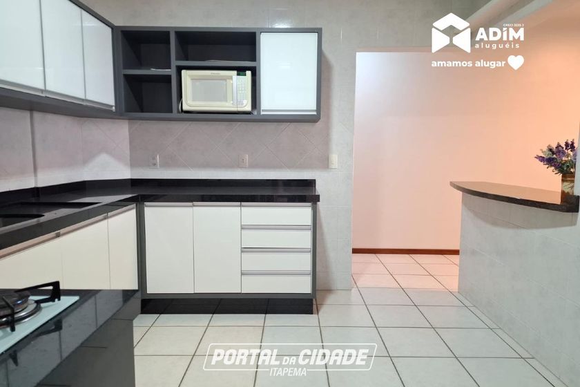 Apartamento para alugar - 134m&sup2; - Meia Praia
