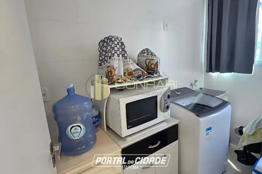 Apartamento &agrave; venda - 130m&sup2; - Meia Praia