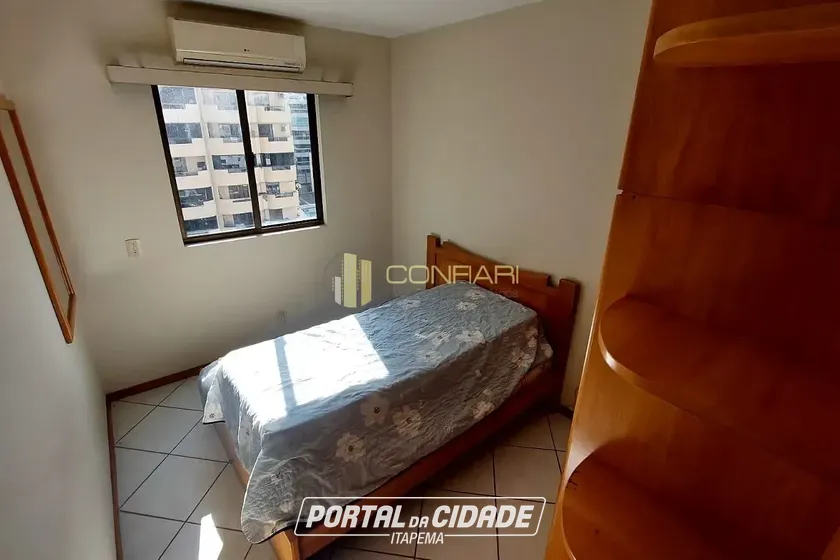 Apartamento para alugar - 163m&sup2; - meia praia