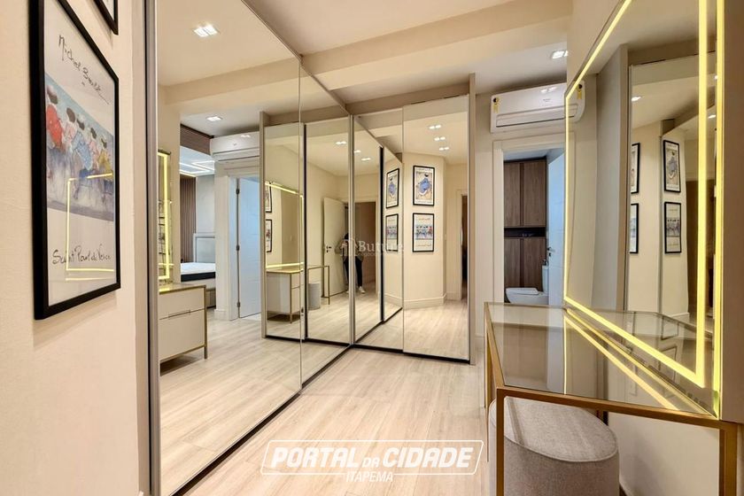 Apartamento &agrave; venda - 200m&sup2; - Meia Praia